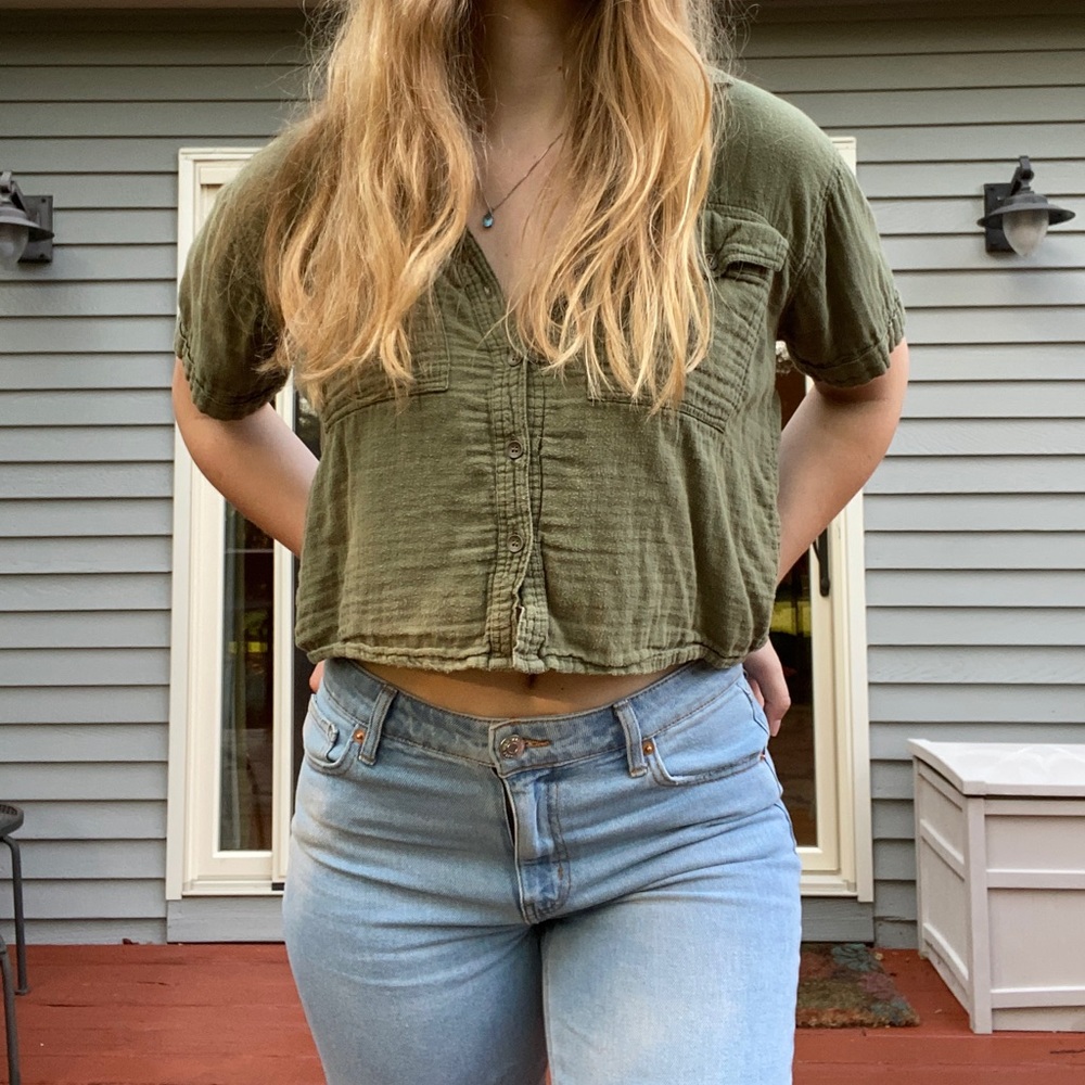Green army shirt